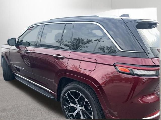 2022 Jeep Grand Cherokee Summit