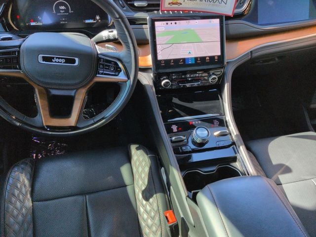 2022 Jeep Grand Cherokee Summit