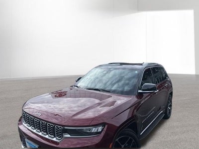 2022 Jeep Grand Cherokee Summit