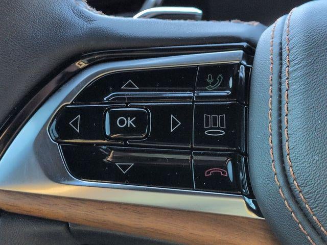 2022 Jeep Grand Cherokee Summit