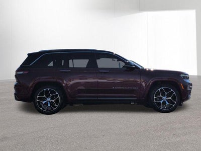 2022 Jeep Grand Cherokee Summit