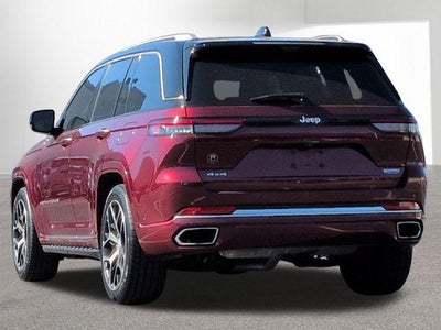 2022 Jeep Grand Cherokee Summit