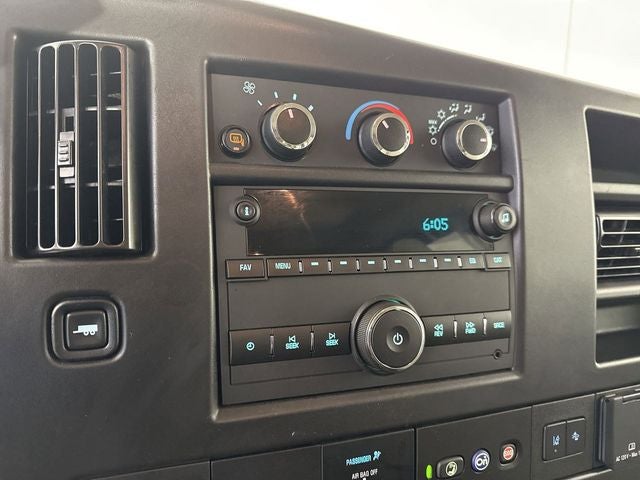 2024 Chevrolet Express 3500 LT Passenger