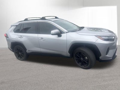 2022 Toyota RAV4 Hybrid SE