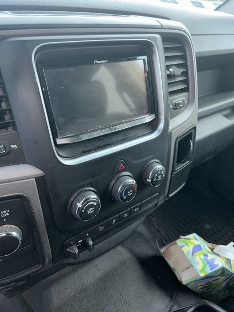 2016 RAM 2500 Tradesman LONG BED TOP CAMPING