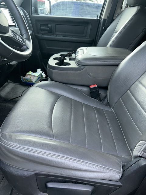 2016 RAM 2500 Tradesman LONG BED TOP CAMPING