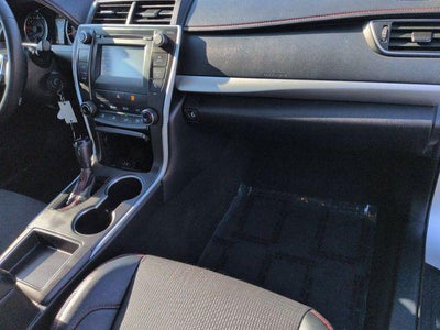 2016 Toyota CAMRY SE