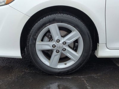 2013 Toyota CAMRY SE
