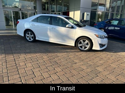 2014 Toyota CAMRY SE