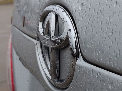 2011 Toyota CAMRY LE