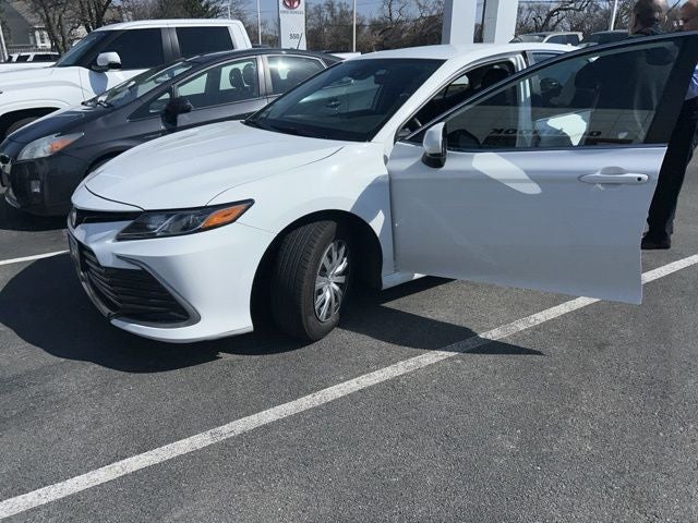 2023 Toyota CAMRY LE