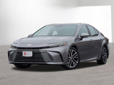 2025 Toyota CAMRY XLE