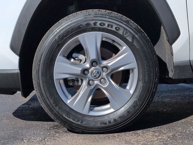 2025 Toyota RAV4 HYBRID LE