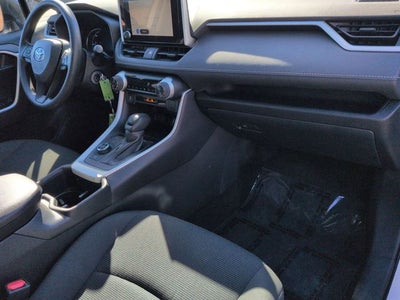 2025 Toyota RAV4 HYBRID LE