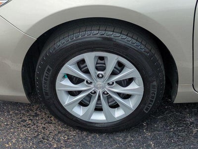 2015 Toyota CAMRY LE
