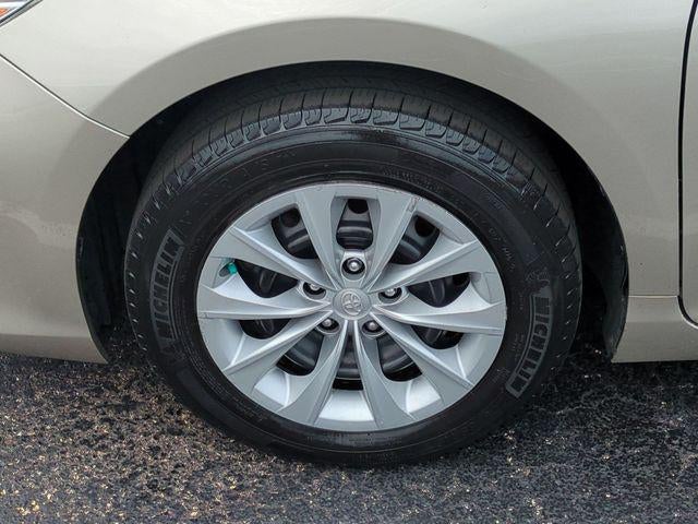 2015 Toyota CAMRY LE