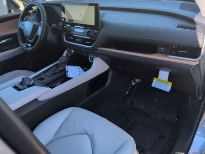 2026 Toyota GRAND HIGHLANDER Platinum