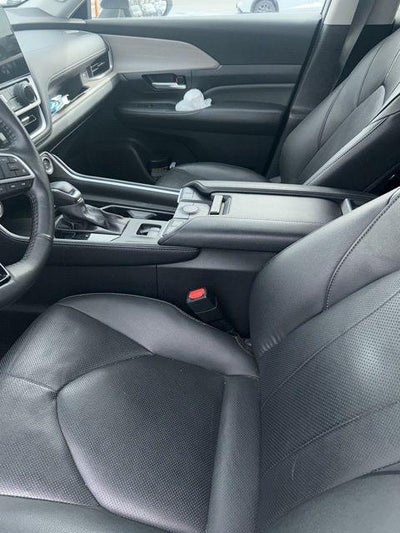 2024 Toyota GRAND HIGHLANDER Limited