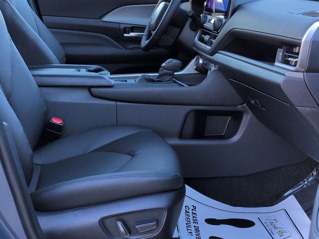 2026 Toyota GRAND HIGHLANDER HEV XLE