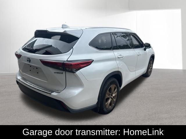 2022 Toyota Highlander Hybrid Bronze Edition
