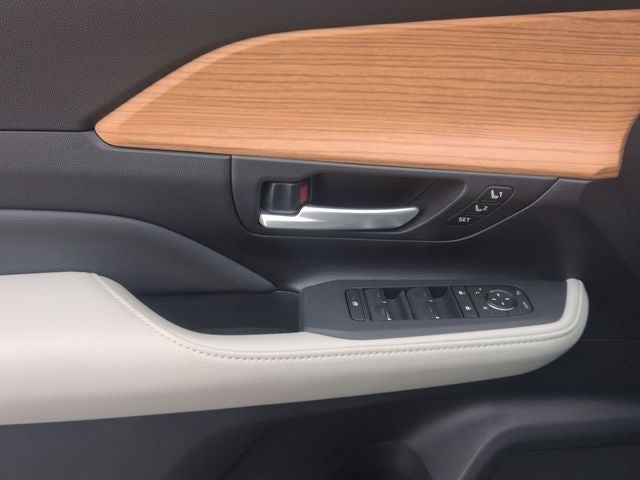 2026 Toyota GRAND HIGHLANDER HEV Limited