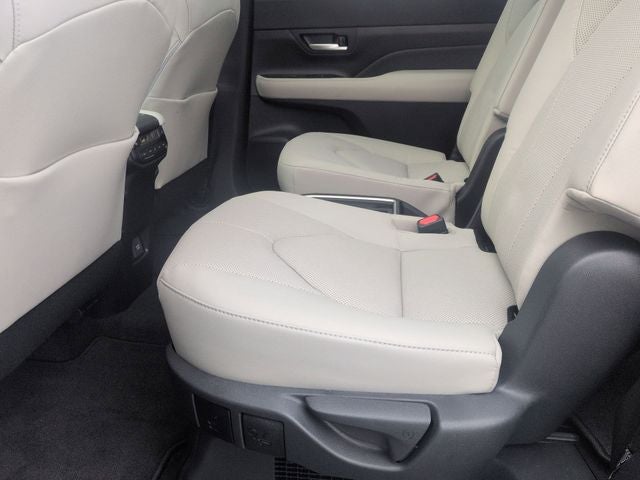 2026 Toyota GRAND HIGHLANDER HEV Limited