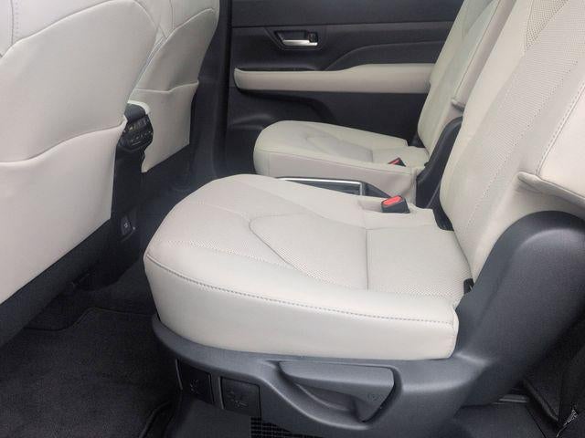 2026 Toyota GRAND HIGHLANDER HEV Limited