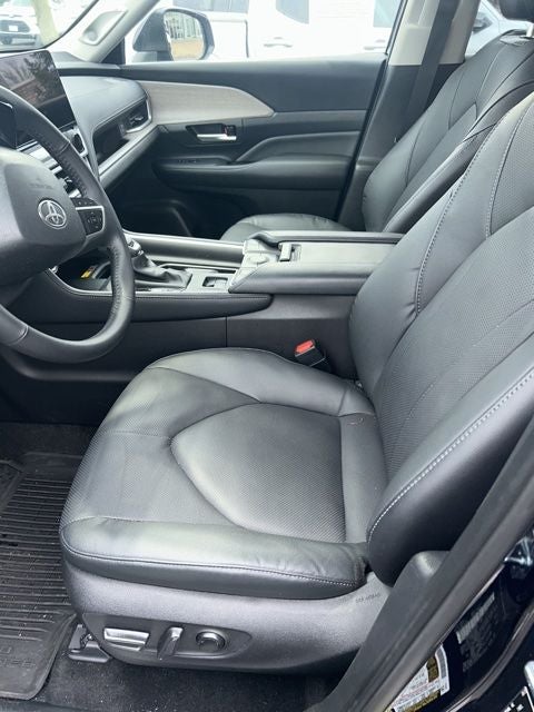 2025 Toyota GRAND HIGHLANDER HEV Limited