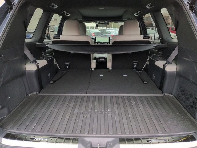 2026 Toyota GRAND HIGHLANDER HEV MAX Platinum