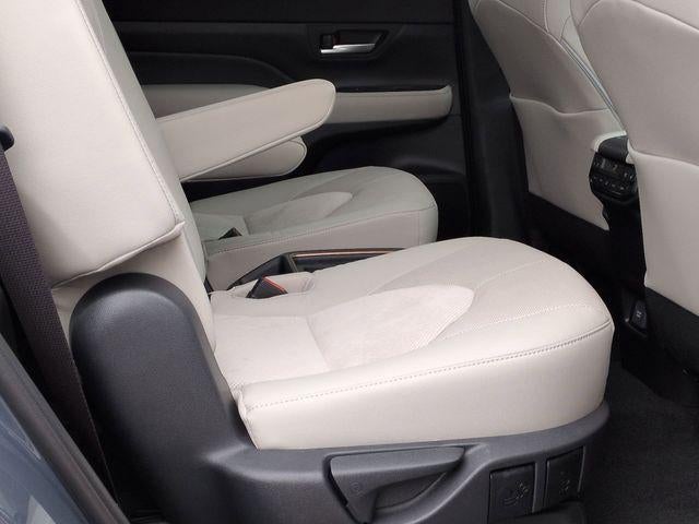 2026 Toyota GRAND HIGHLANDER HEV MAX Platinum