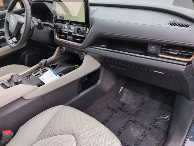 2026 Toyota GRAND HIGHLANDER HEV MAX Platinum