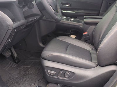 2026 Toyota SIENNA XLE AWD Woodland Edition 7 Passenger