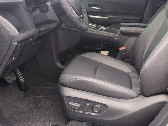 2026 Toyota SIENNA XLE AWD Woodland Edition 7 Passenger