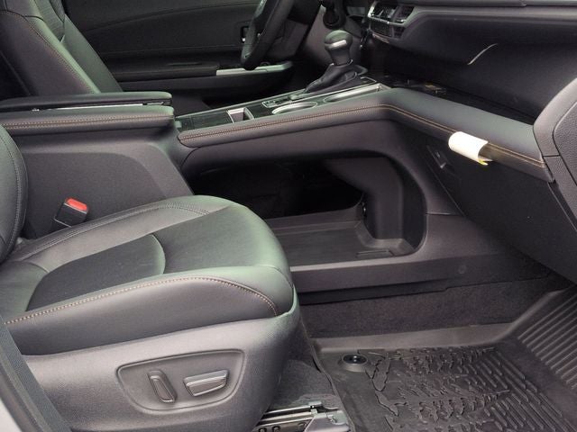 2026 Toyota SIENNA XLE AWD Woodland Edition 7 Passenger