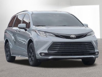 2026 Toyota SIENNA XLE AWD Woodland Edition 7 Passenger