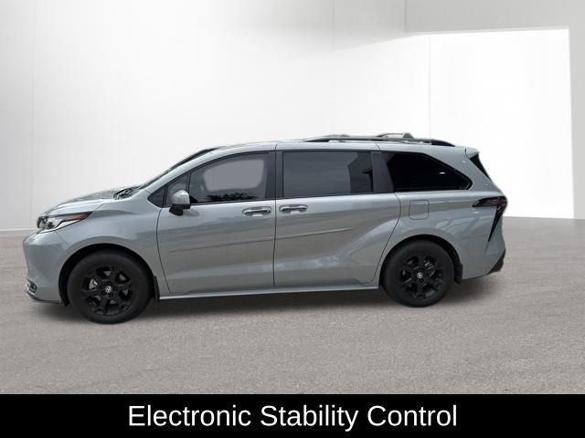 2025 Toyota Sienna Woodland Edition 7 Passenger