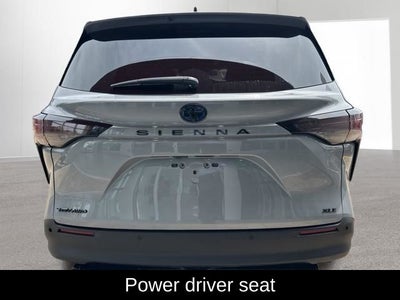 2025 Toyota Sienna Woodland Edition 7 Passenger