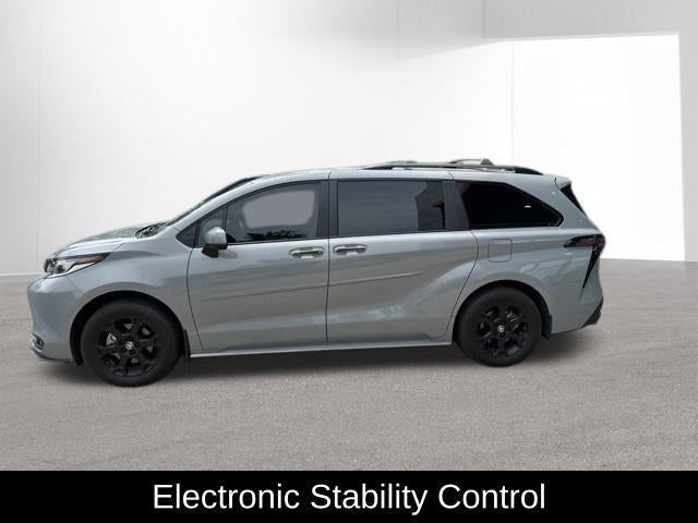 2025 Toyota Sienna Woodland Edition 7 Passenger