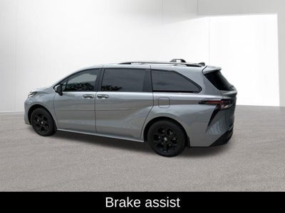 2025 Toyota Sienna Woodland Edition 7 Passenger