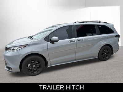 2025 Toyota Sienna Woodland Edition 7 Passenger