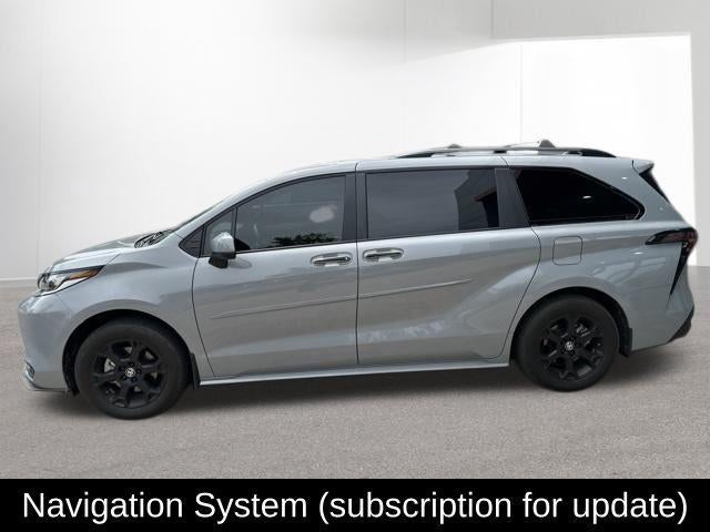 2025 Toyota Sienna Woodland Edition 7 Passenger