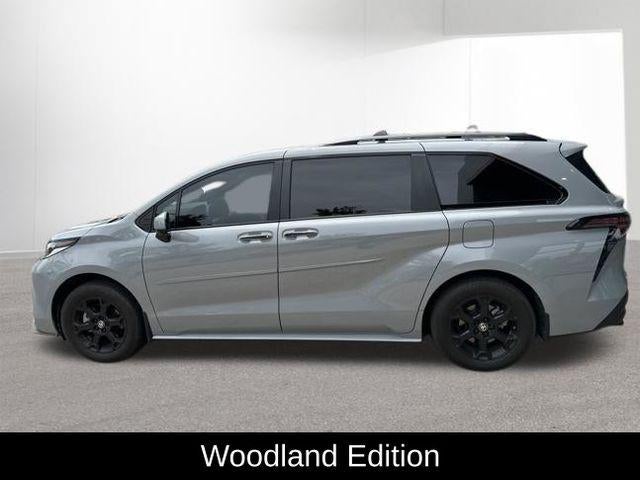 2025 Toyota Sienna Woodland Edition 7 Passenger