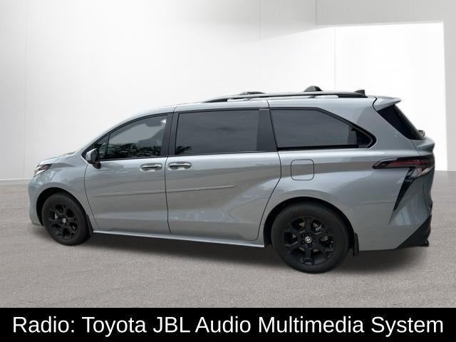 2025 Toyota Sienna Woodland Edition 7 Passenger