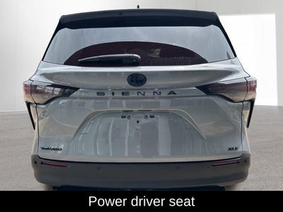 2025 Toyota Sienna Woodland Edition 7 Passenger
