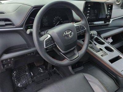 2024 Toyota SIENNA XSE XSE 7 Passenger