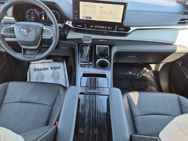 2025 Toyota Sienna XSE 7 Passenger
