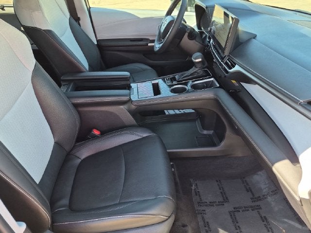 2025 Toyota Sienna XSE 7 Passenger