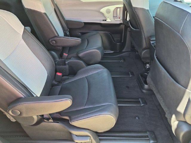 2025 Toyota Sienna XSE 7 Passenger