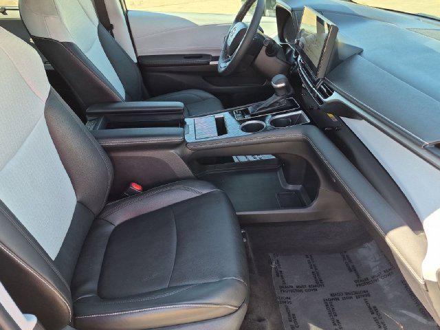 2025 Toyota Sienna XSE 7 Passenger