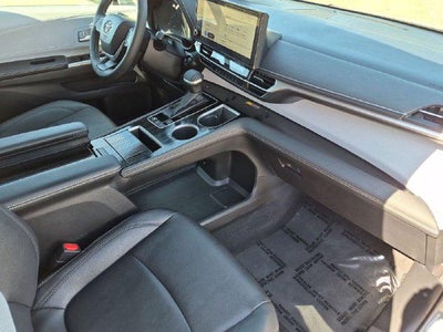 2025 Toyota Sienna XSE 7 Passenger